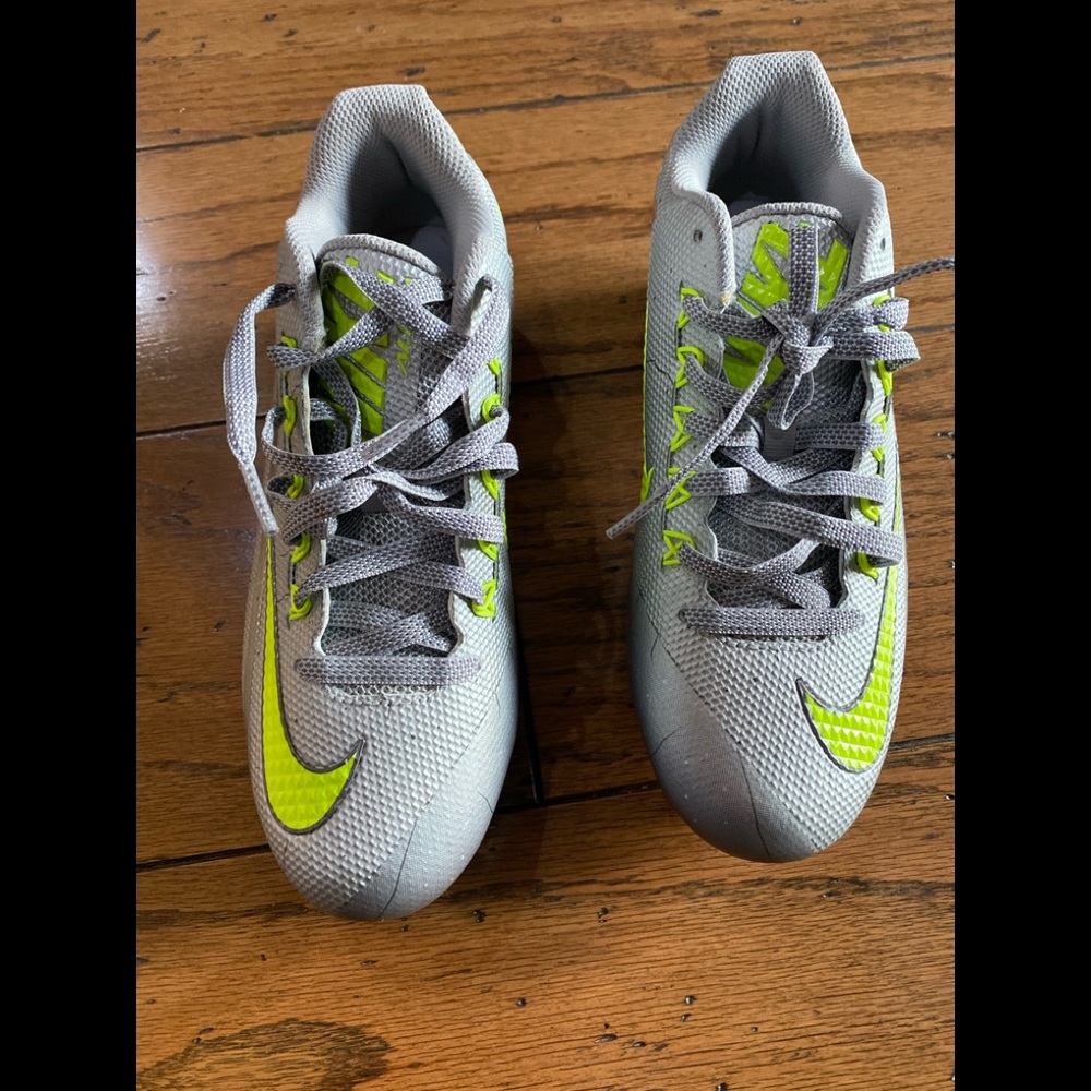 Nike Alpha silver cleats size 8.5